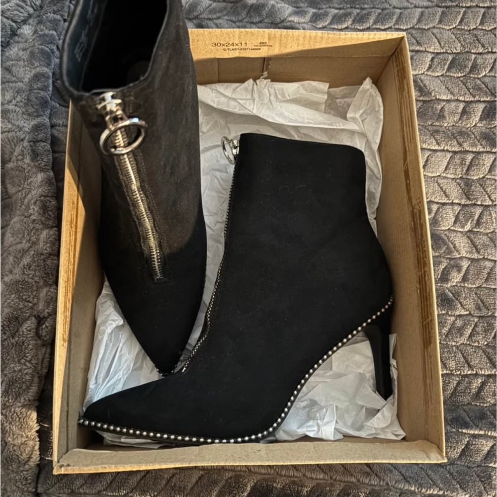 Bar III Black sure Heeled Boots with Silver Zipper and studs around bottom.